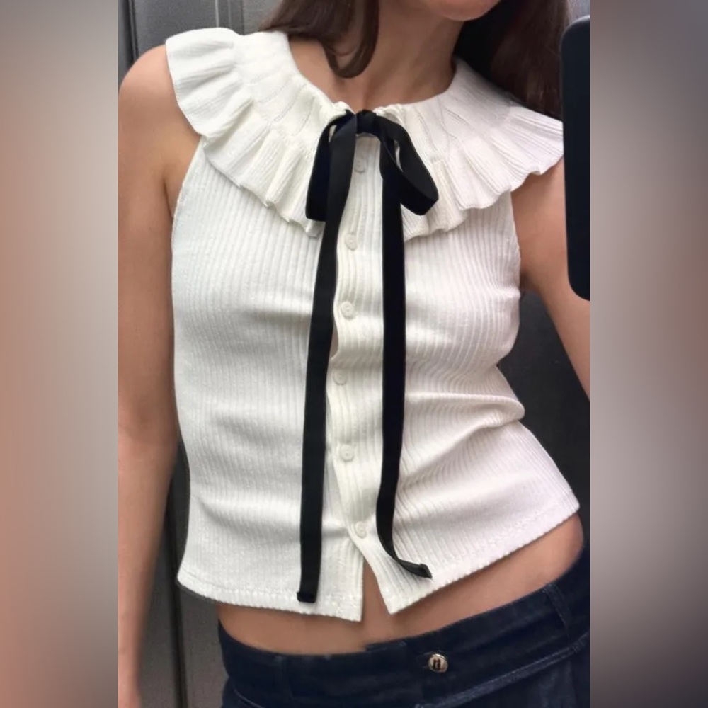ZARA Contrast Bow Knit Top With Peter Pan Collar